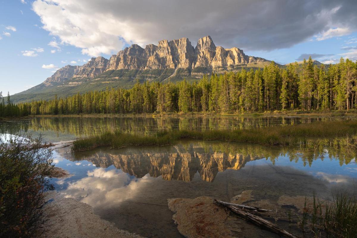 Castle Mountain Chalets Villa Екстериор снимка