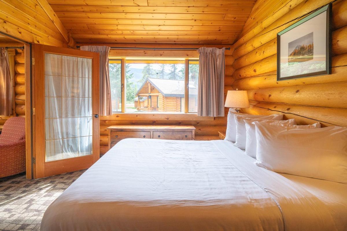 Castle Mountain Chalets Villa Екстериор снимка